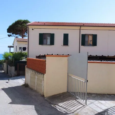 Holiday home Appartamenti Montecristo E Pianosa Seccheto